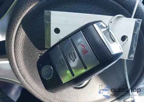 2016 Kia Optima Ex из США, поврежденный, VIN 5XXGU4L32GG106801